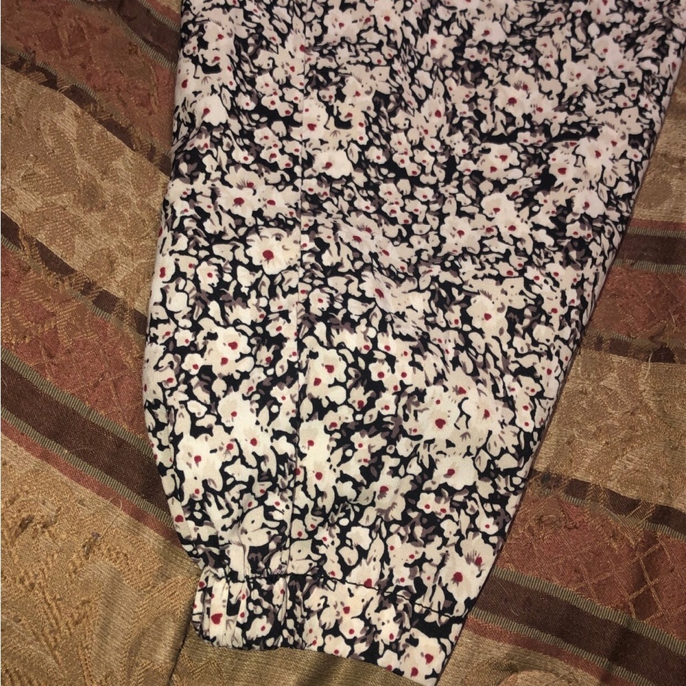 🔥 SOLD🔥Mudd floral harem pants joggers - Picture 3 of 4